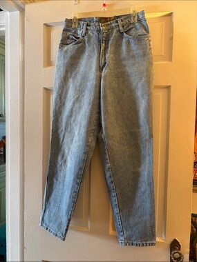 Jaclyn Smith Light Blue Relaxed Jeans